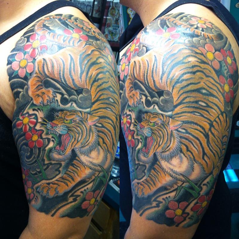 Tiger Half sleeve
