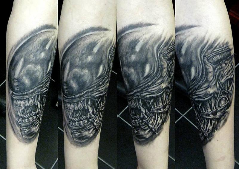alien robert tattoo art