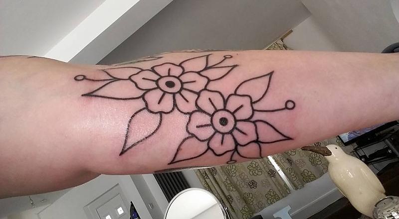 traditional flower outline