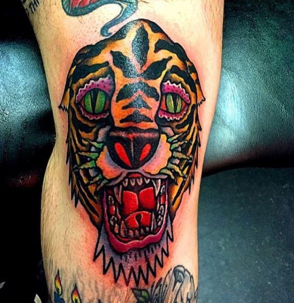 Weed Tiger on my knee by Mike Hooligan at Kadillac Deuce Tattoo