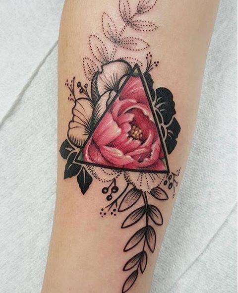 tattoo rosa brazo.jpg