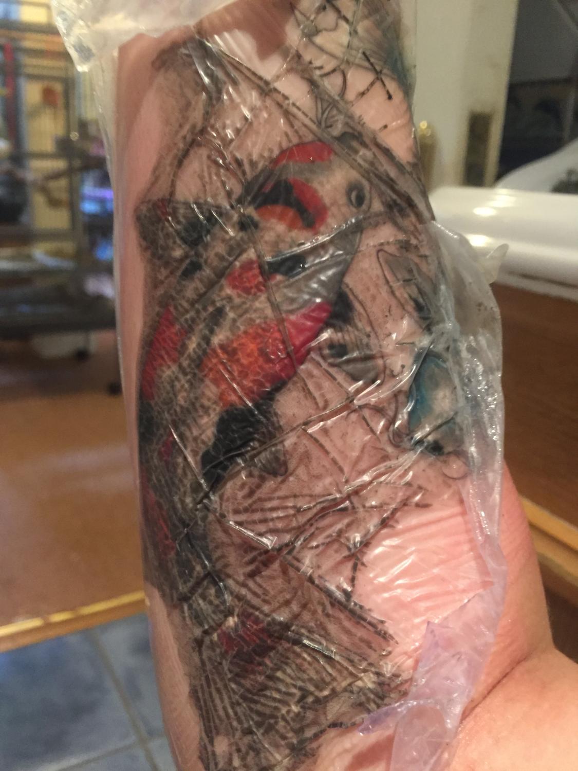 Question about Tegaderm working outsweating after first tattooq  r tattoo